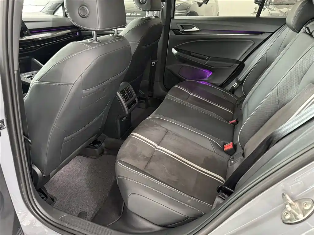 Volkswagen Golf 2023 280TSI DSG R-Line Lite