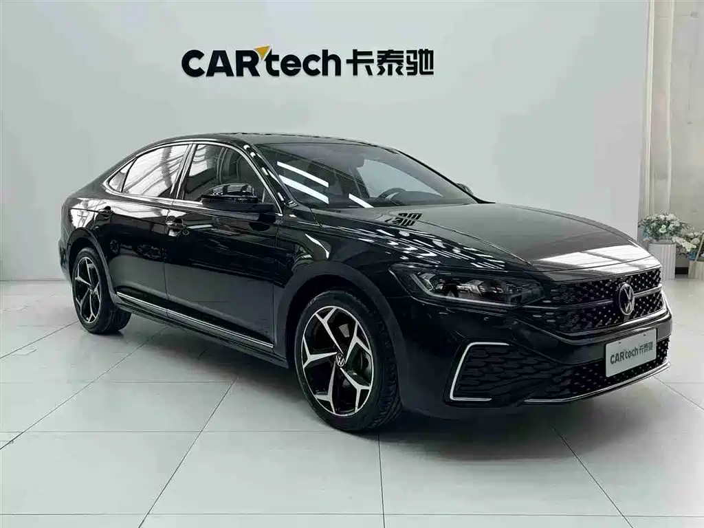 Volkswagen Passat 2023 330TSI Elite