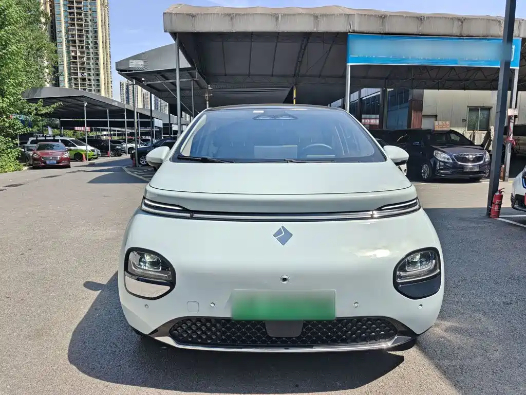 Baojun Yunduo — миниатюра 3