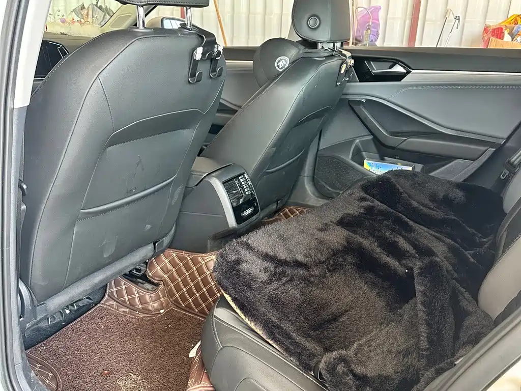 Volkswagen Sagitar — миниатюра 5