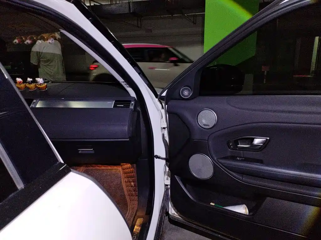 Land Rover Evoque — миниатюра 20