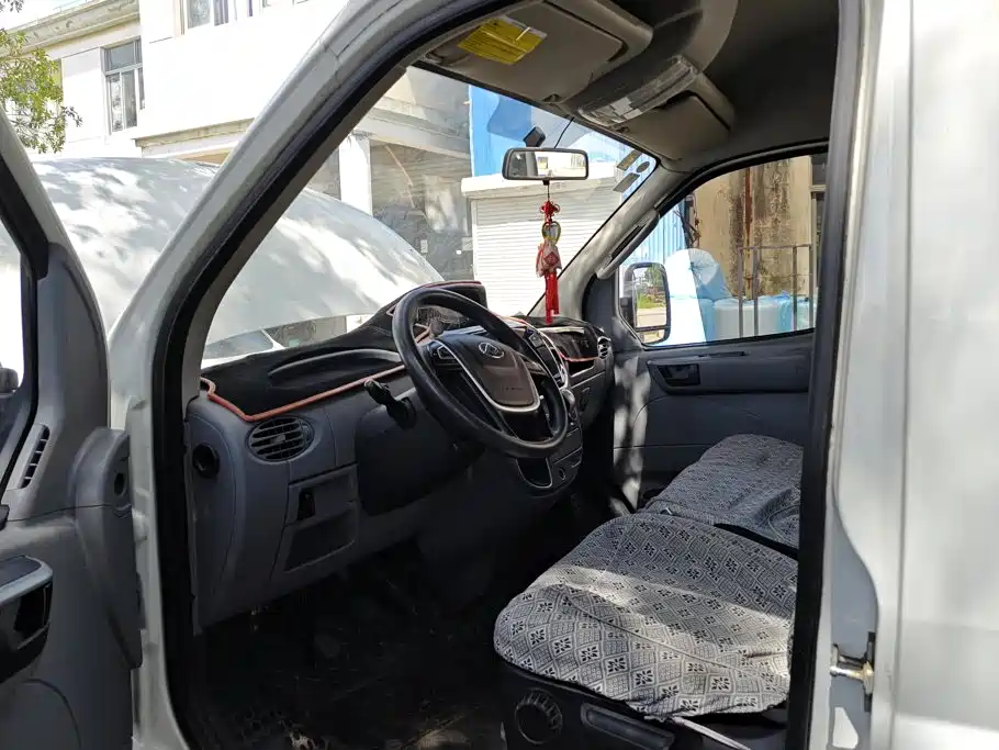MAXUS V80 — миниатюра 9