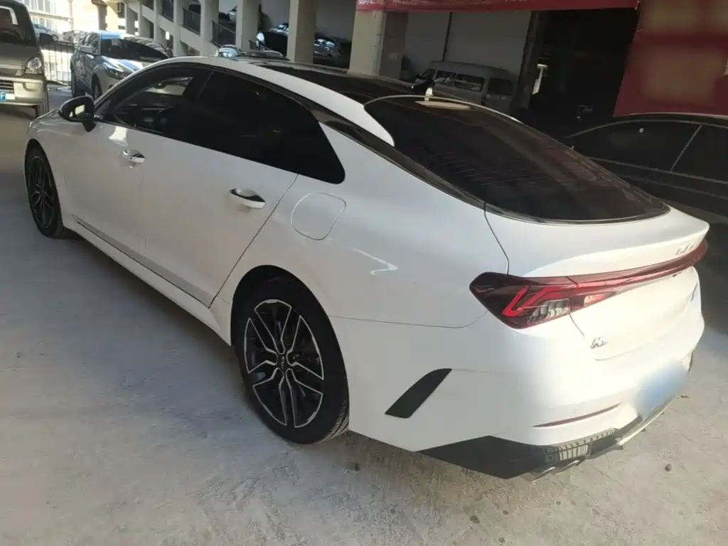 Kia K5 — миниатюра 5