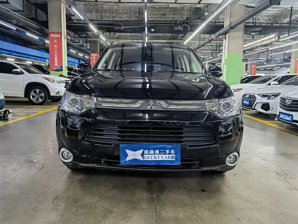 Mitsubishi Outlander (Import) — миниатюра 2