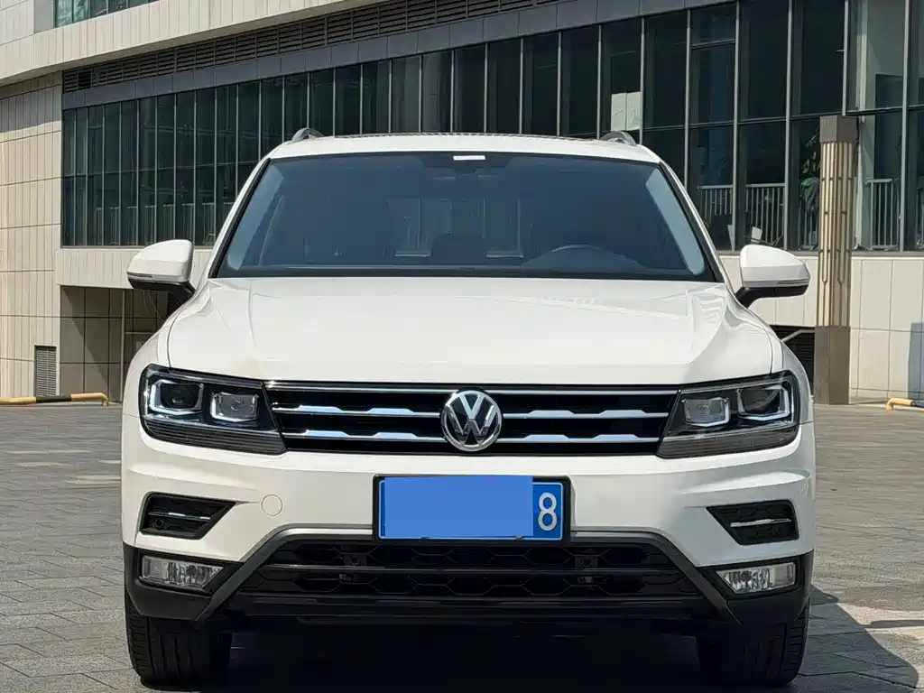 Volkswagen Tiguan L — миниатюра 2