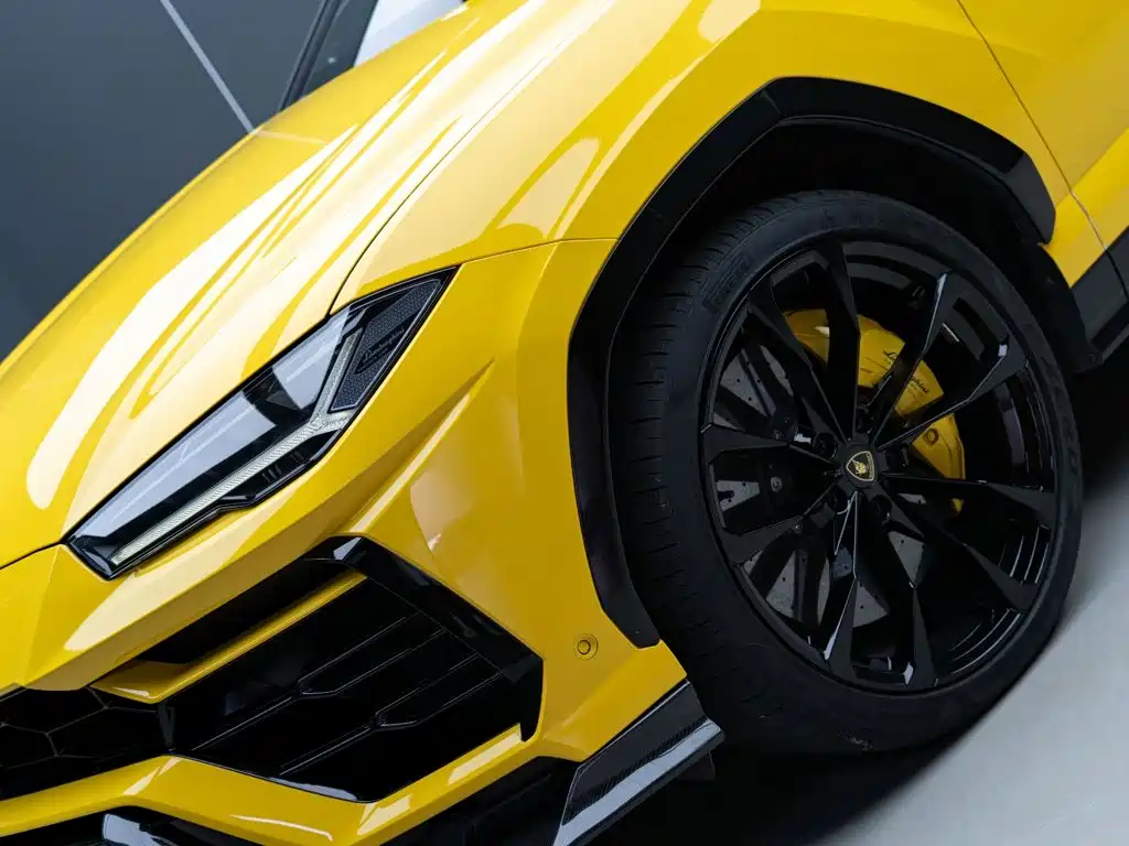 Lamborghini Urus — миниатюра 3