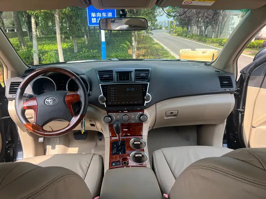 Toyota Highlander — миниатюра 5