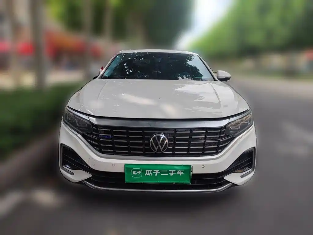 Volkswagen Passat PHEV — миниатюра 23