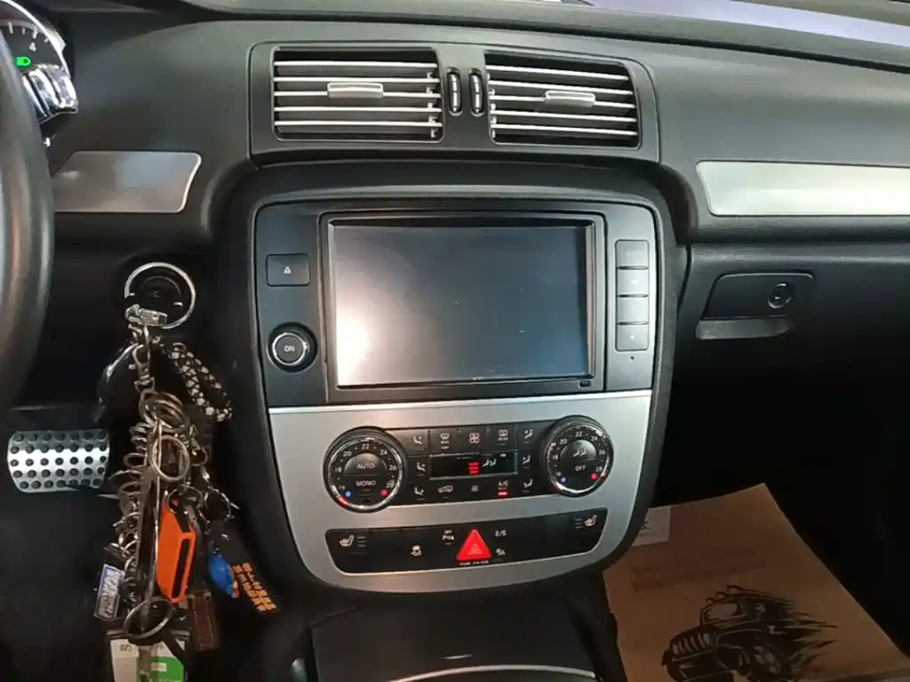 Mercedes-Benz R-Class — миниатюра 13