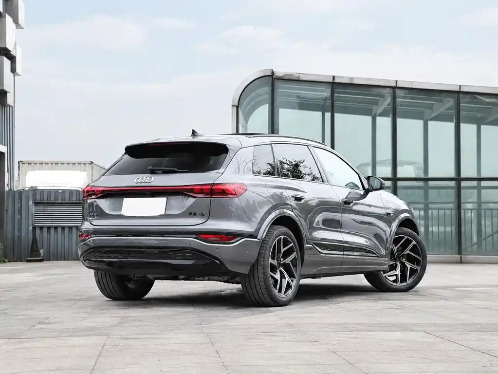 Audi Q6L e-tron — миниатюра 4
