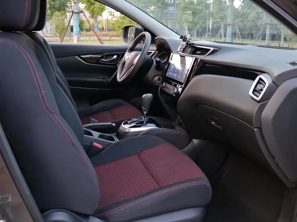 Nissan Qashqai — миниатюра 14