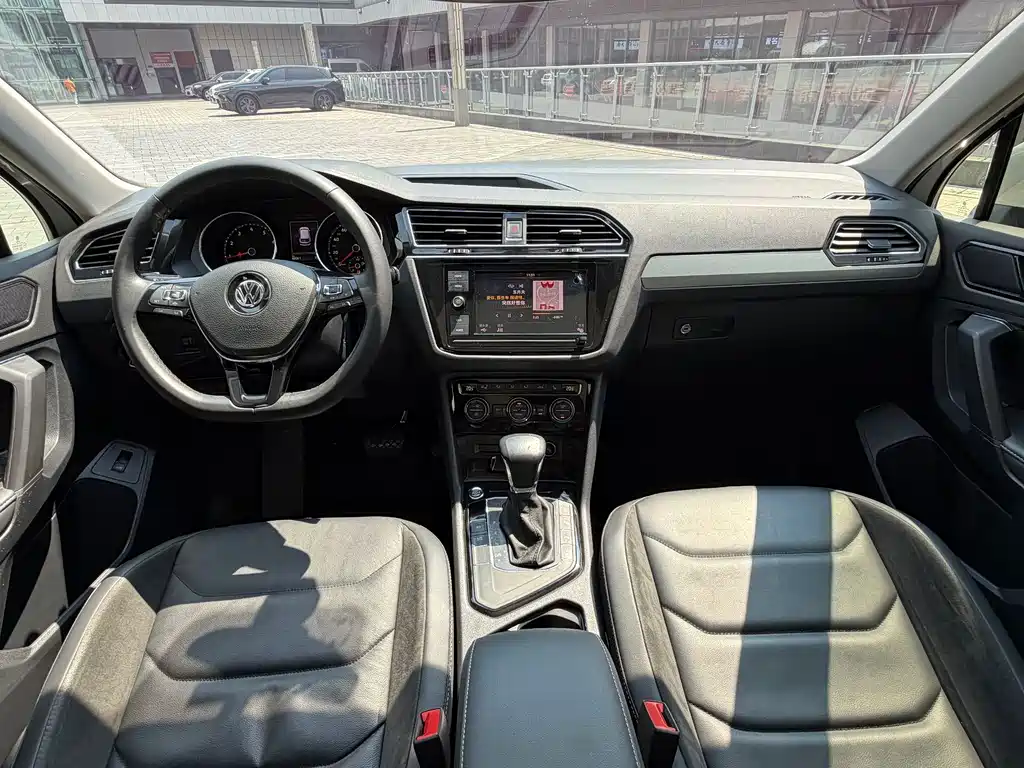 Volkswagen Tiguan L — миниатюра 5