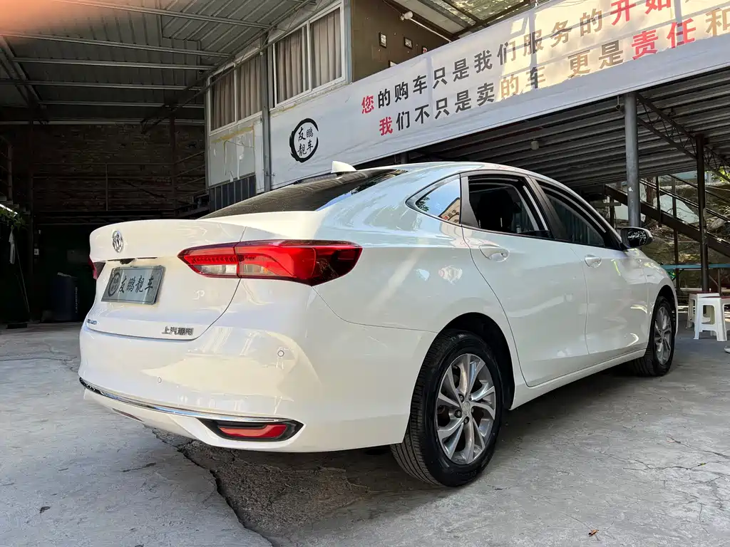Buick Verano — миниатюра 19