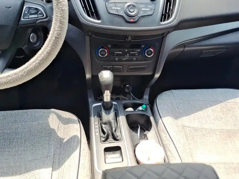 Ford Kuga — миниатюра 16