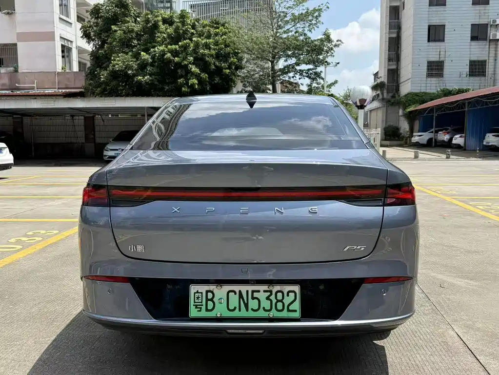 XPeng P5 — миниатюра 5