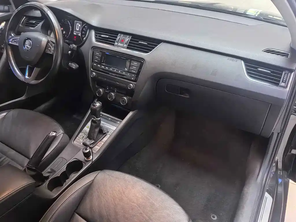 Skoda Octavia — миниатюра 5