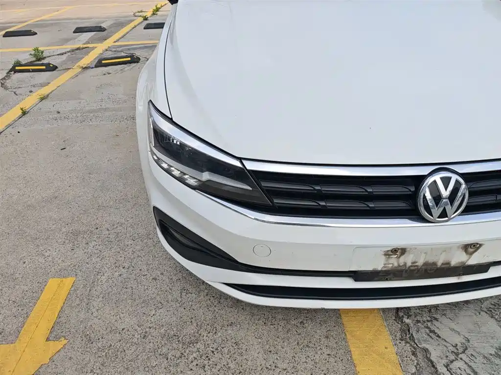 Volkswagen Lamando 2019 230TSI DSG VI