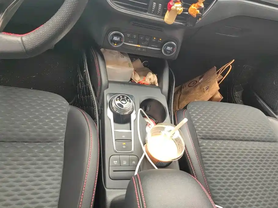 Ford Focus — миниатюра 16