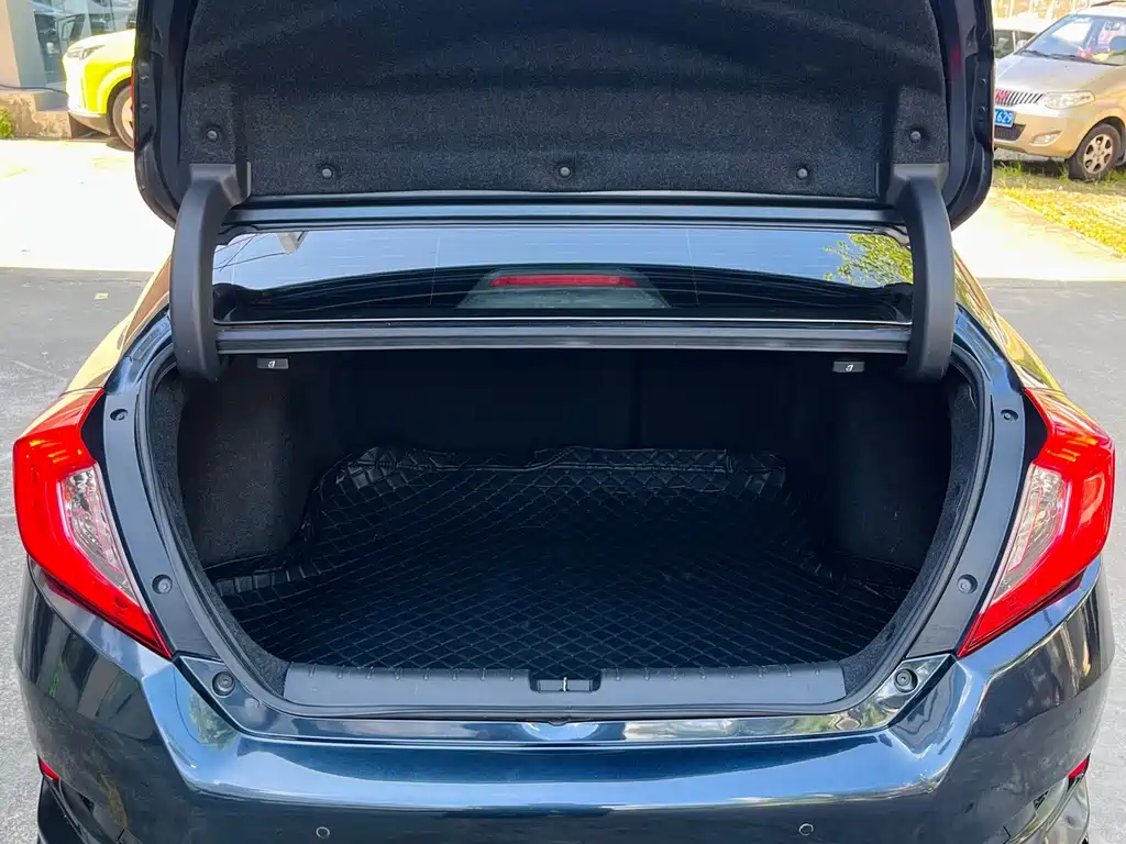 Honda Civic — миниатюра 10