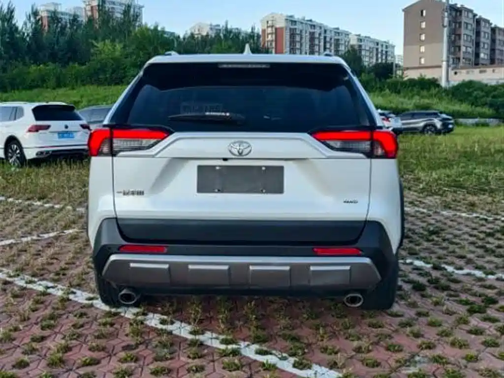 Toyota RAV4 2022 2.0L CVT Plus