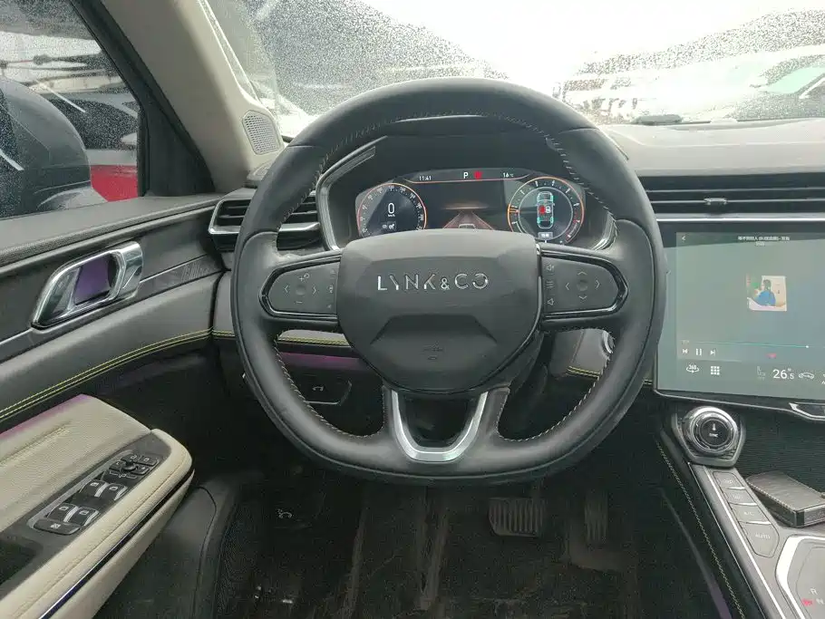 Lynk & Co 05 — миниатюра 15