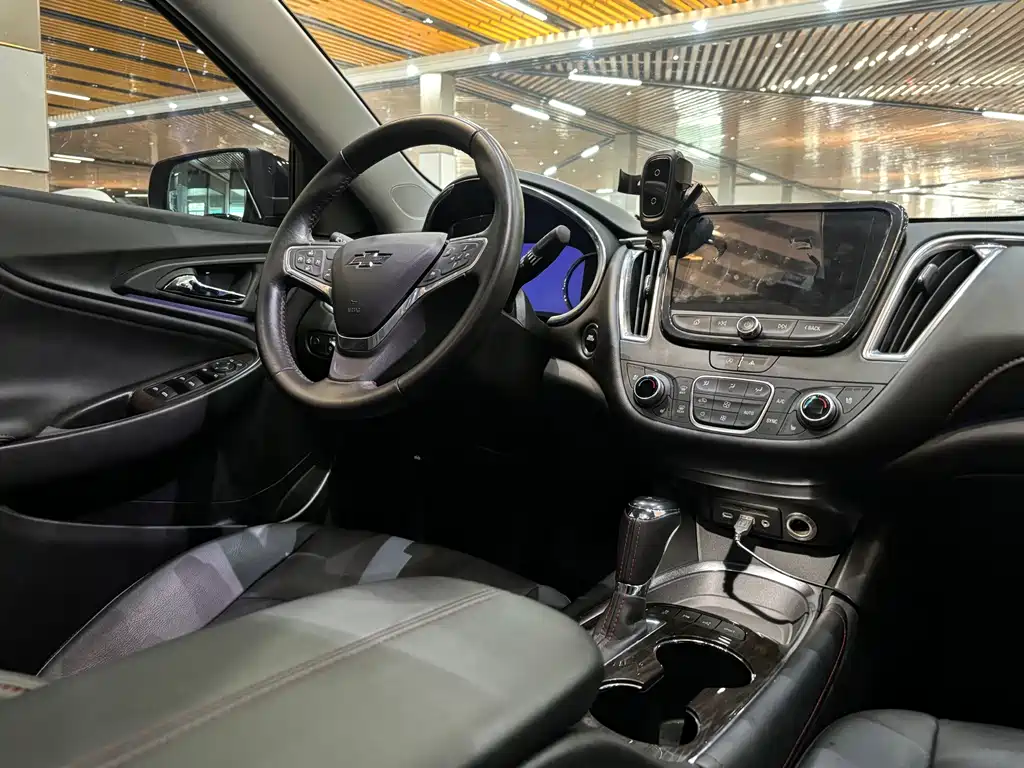 Chevrolet Malibu XL — миниатюра 12