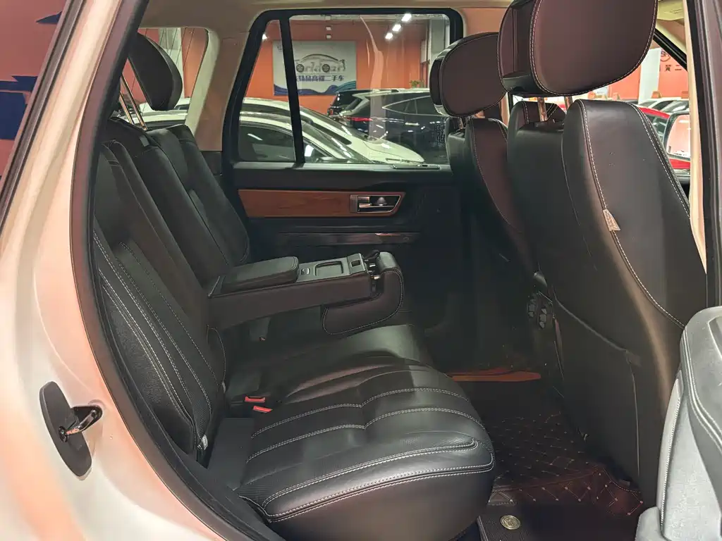 Land Rover Sport — миниатюра 8