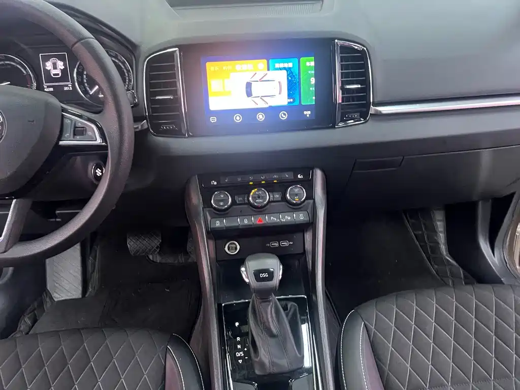 Skoda Karoq — миниатюра 13