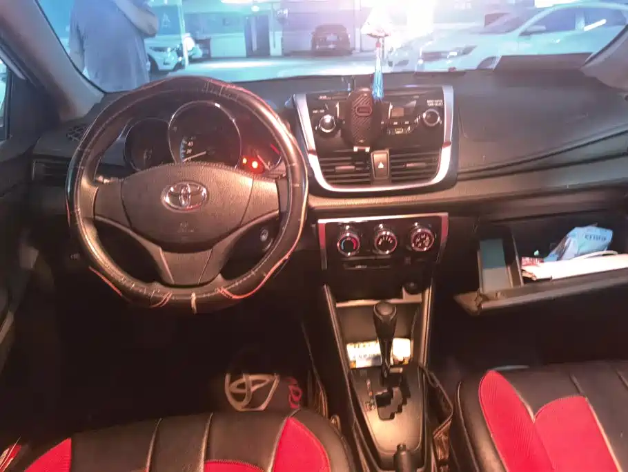 Toyota Yaris L — миниатюра 12