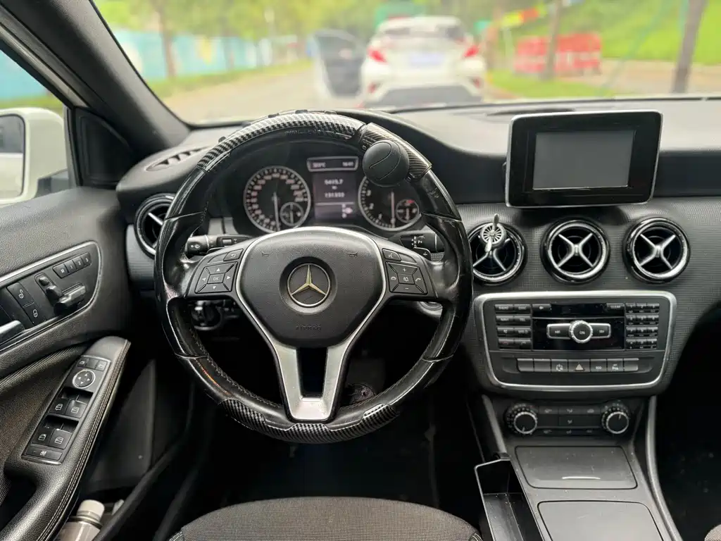 Mercedes-Benz A-Class (Import) — миниатюра 14