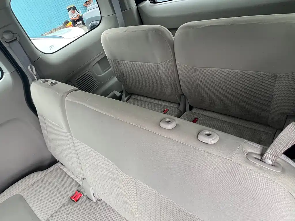 Nissan NV200 — миниатюра 9
