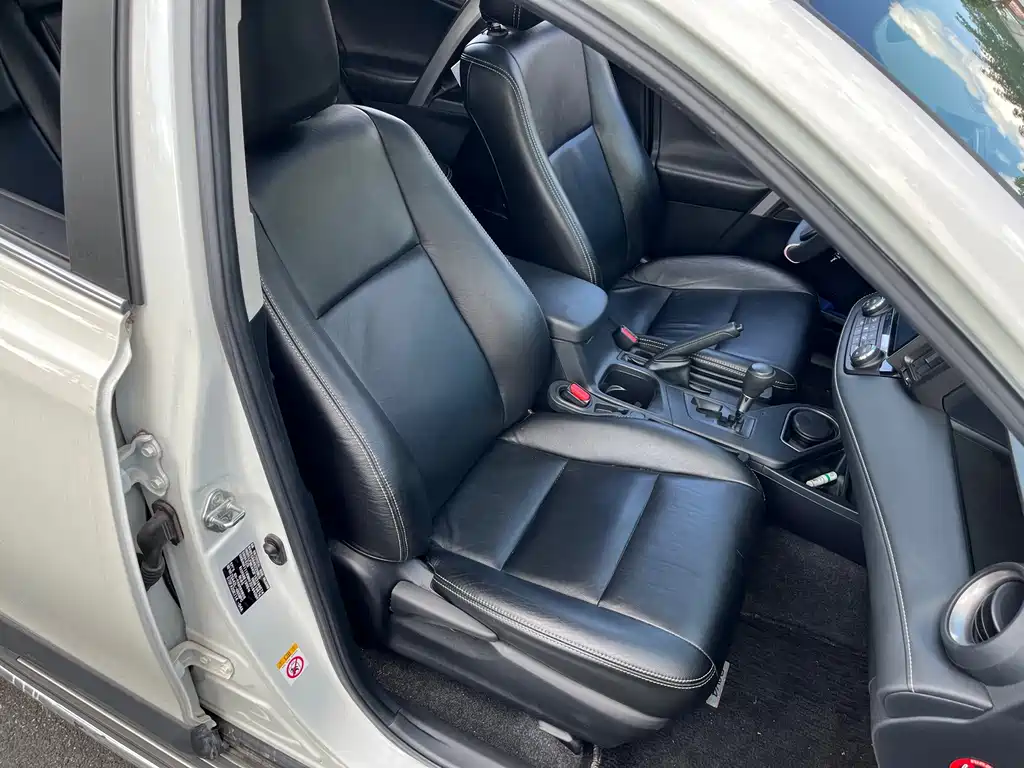 Toyota RAV4 — миниатюра 15
