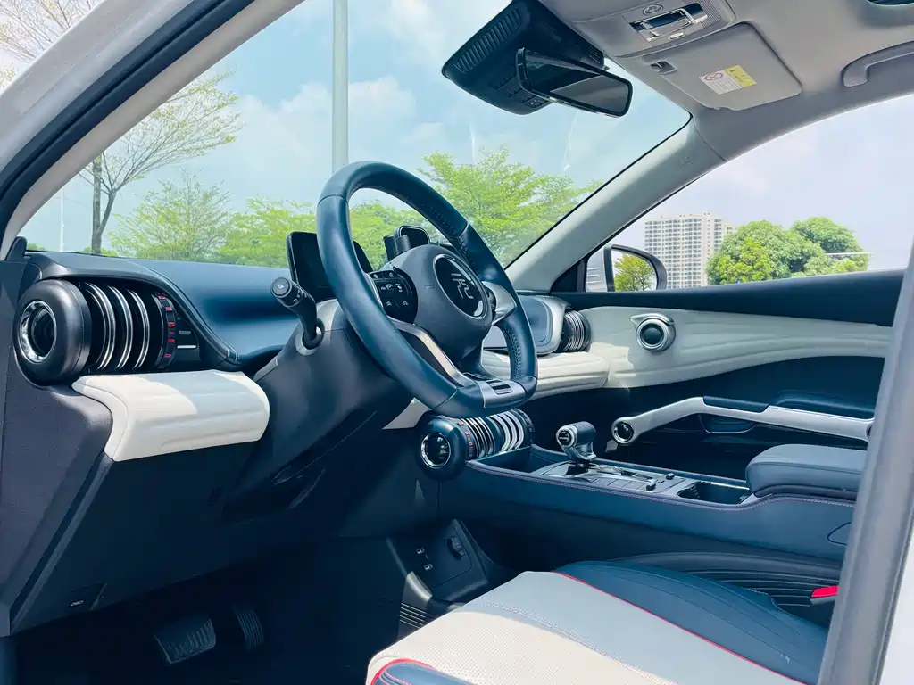 BYD Yuan Plus — миниатюра 15