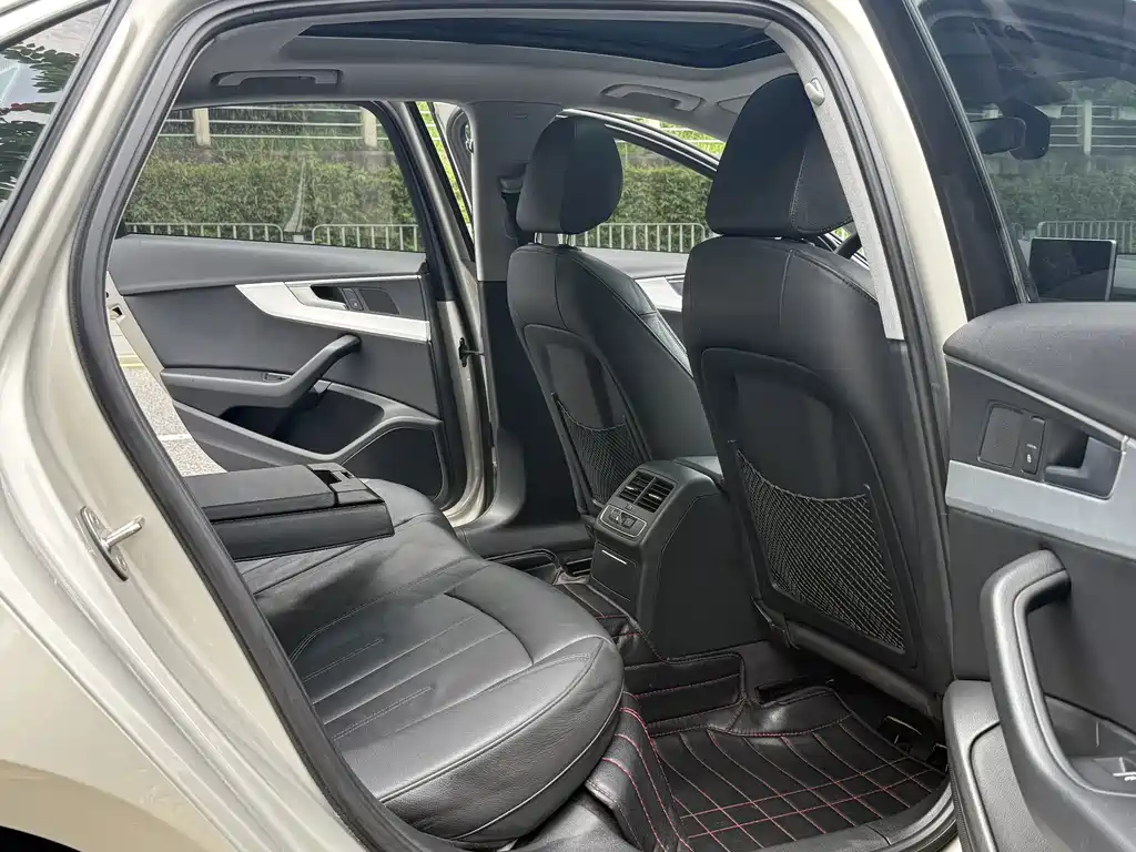 Audi A4L — миниатюра 12