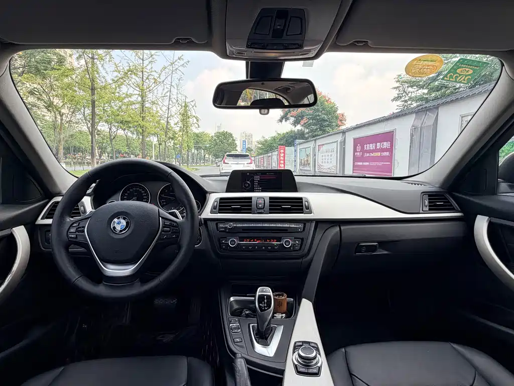 BMW 3 Series — миниатюра 10
