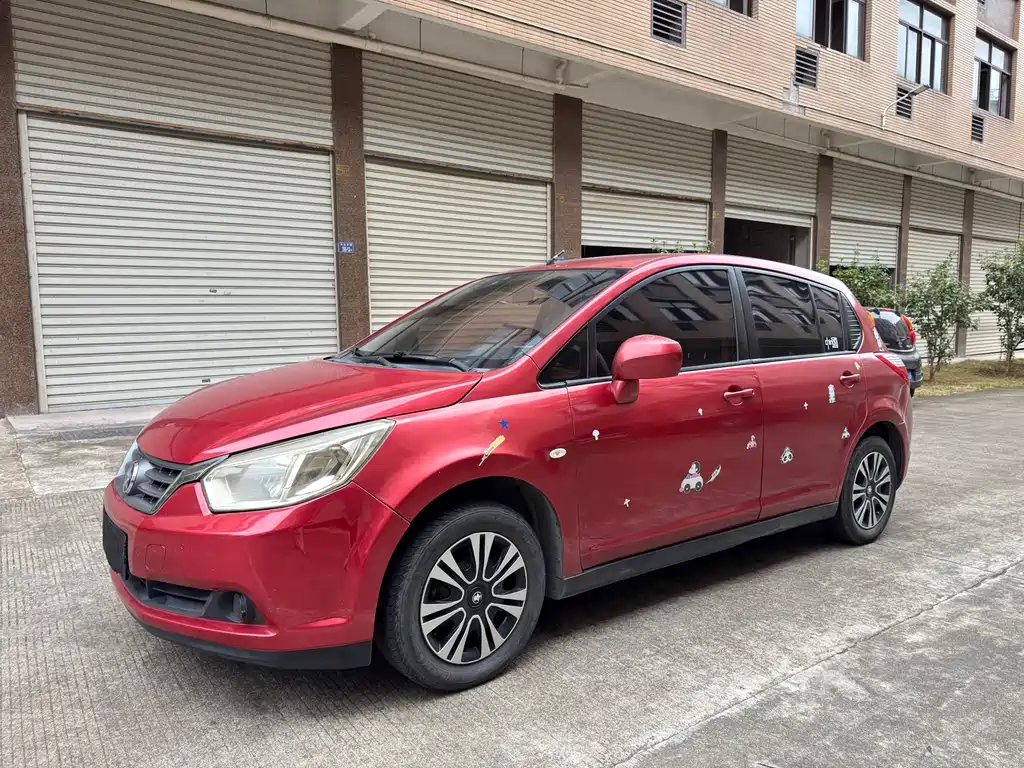 Venucia R50 2013