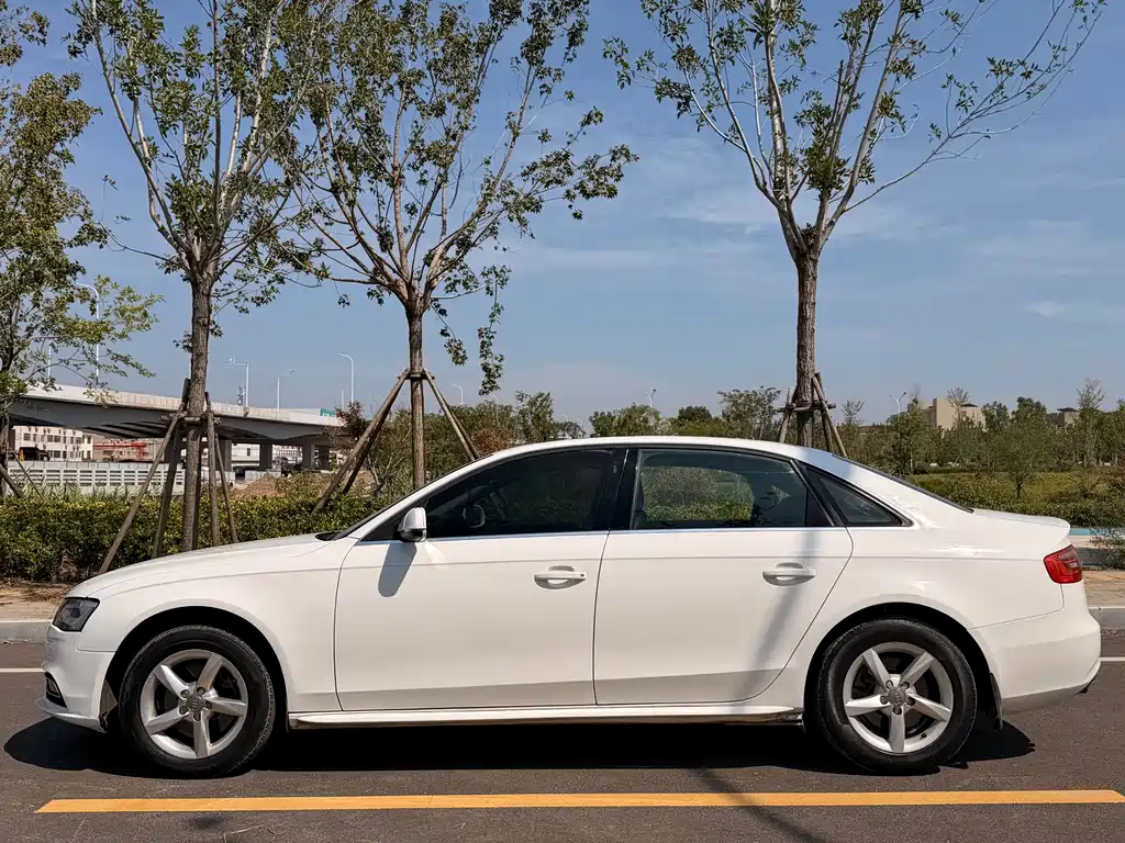 Audi A4L — миниатюра 8
