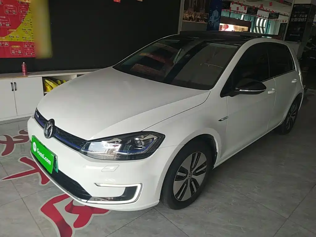 Volkswagen Golf EV