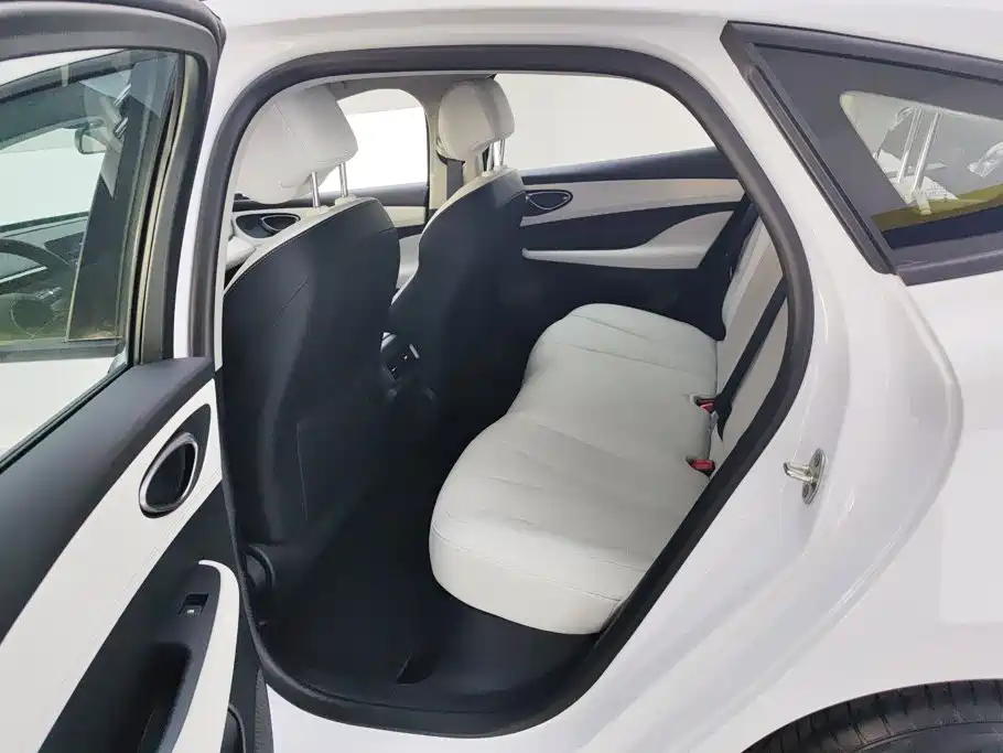 BYD Seal 05 DM-i — миниатюра 11