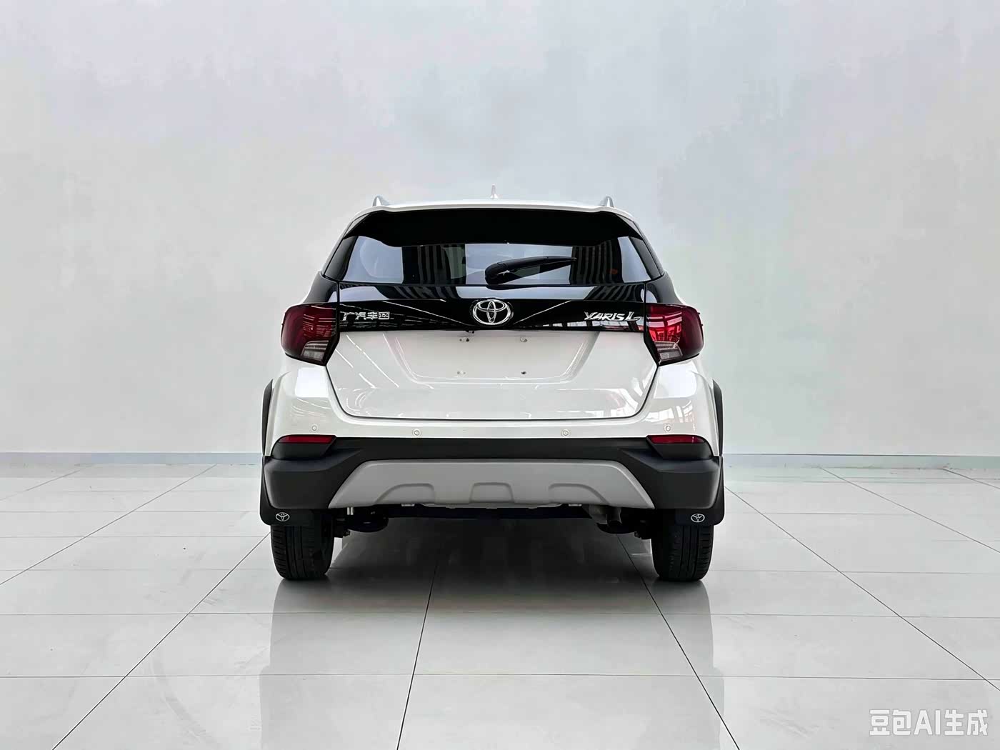 Toyota YARiS L Zhi Xuan 1.5 л 2024 г. Белый, пробег 37200 км