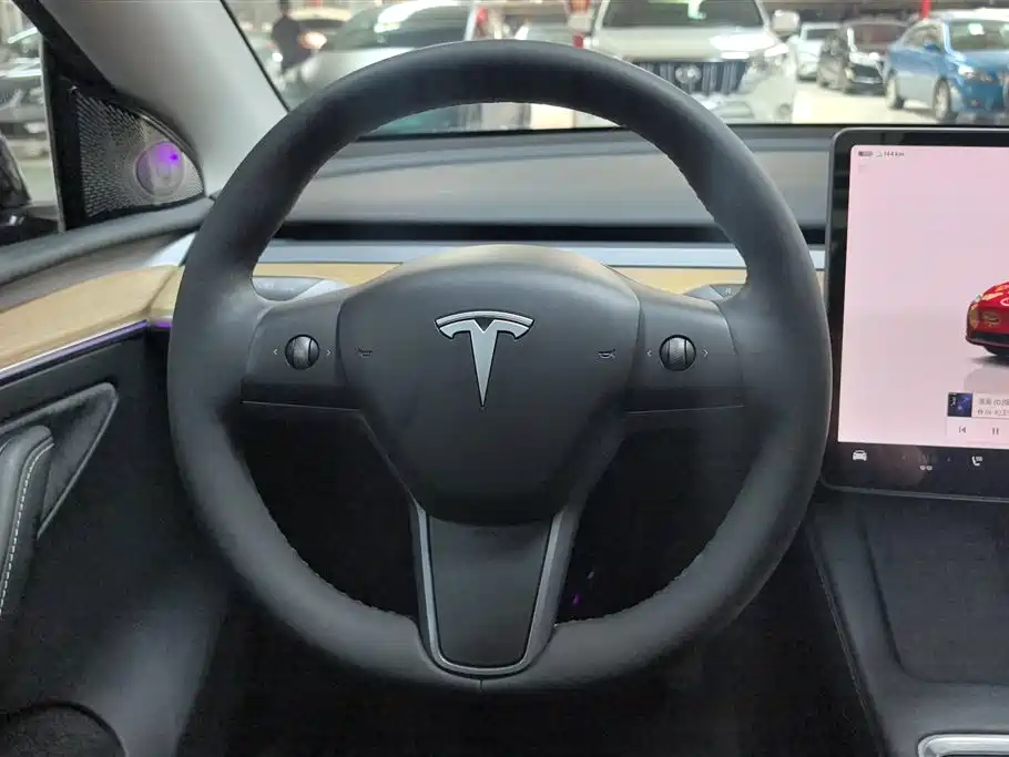 Tesla Model Y — фотографии объявления, Фото 15