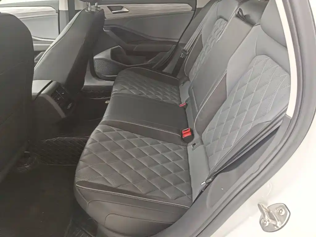Volkswagen Sagitar — миниатюра 17