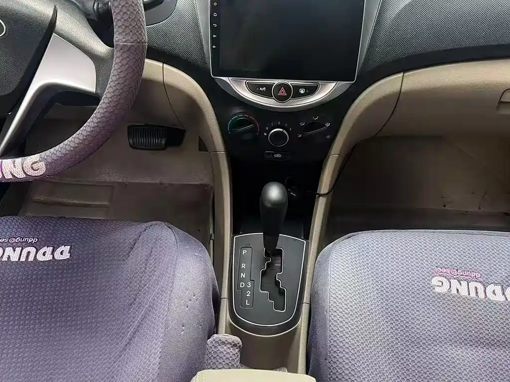Hyundai Verna — миниатюра 8
