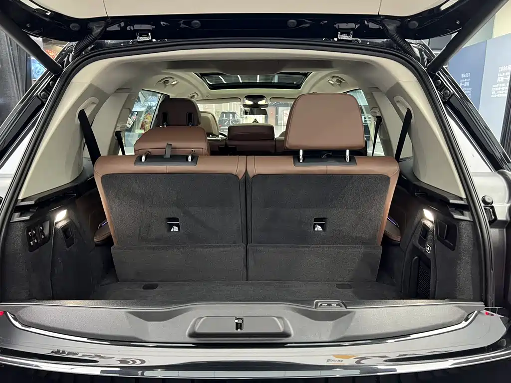 BMW X7 — миниатюра 9