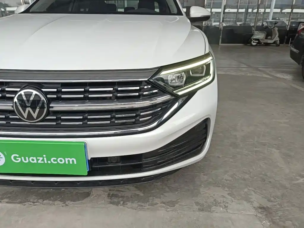 Volkswagen Sagitar — миниатюра 24