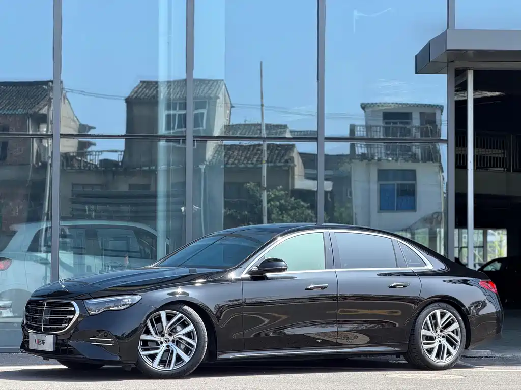 Mercedes-Benz E-Class 2024