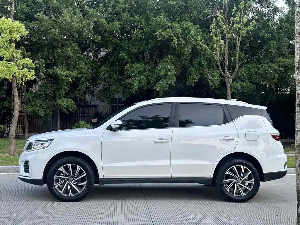 GEELY AUTOMOBILE VISION X6