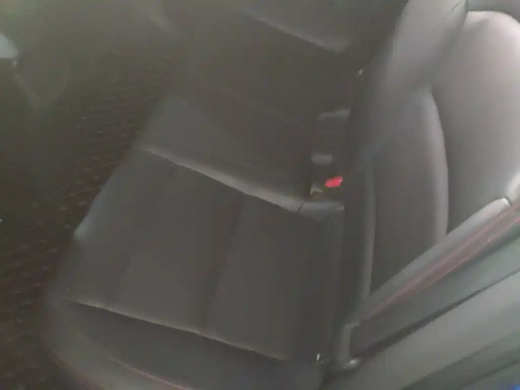 Hyundai Elantra — миниатюра 17