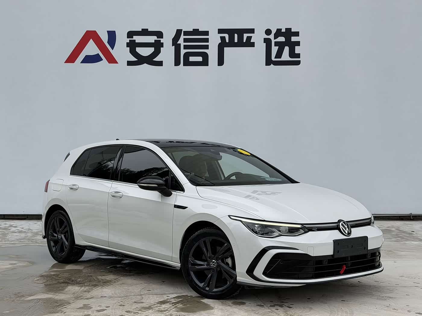 Volkswagen Golf 1.4 л 2022 г. Белый, пробег 29000 км