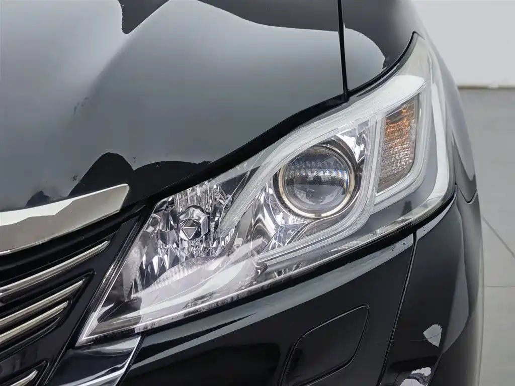 Toyota Crown 2018 2.0T Sport